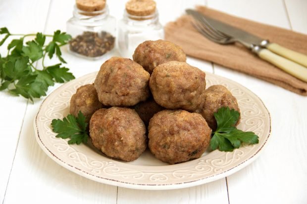 Fried meatballs in breadcrumbs