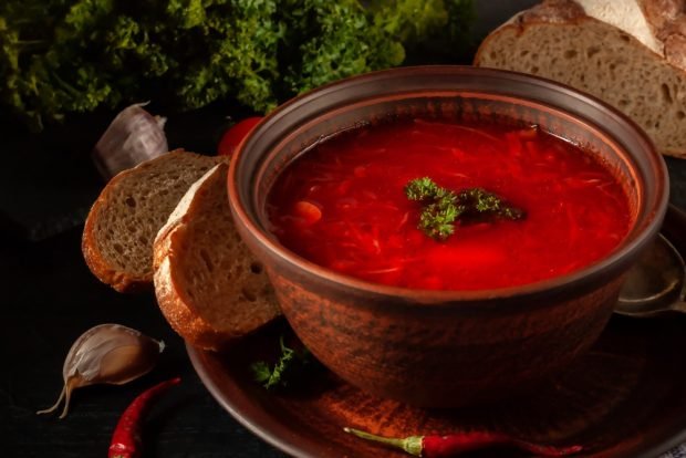 Ukrainian red borscht 