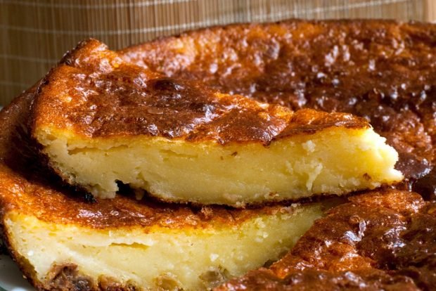 Cottage cheese casserole with yogurt