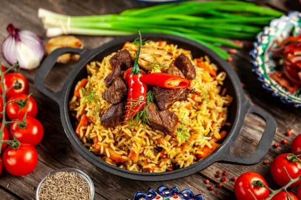 Pilaf with beef and hot pepper 