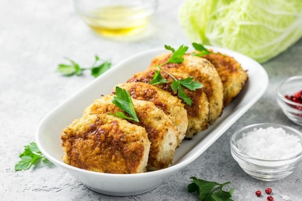 Chicken cutlets with Peking cabbage