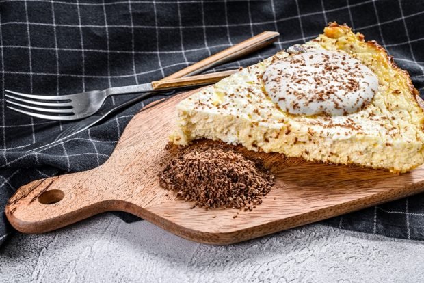 Cottage cheese casserole with grated chocolate