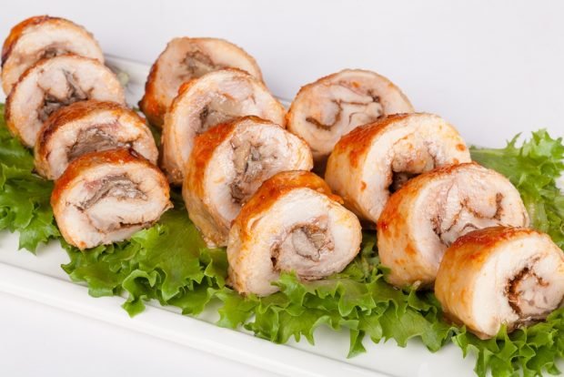 Turkey roll with champignons 