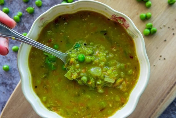 Pea soup from two types of peas