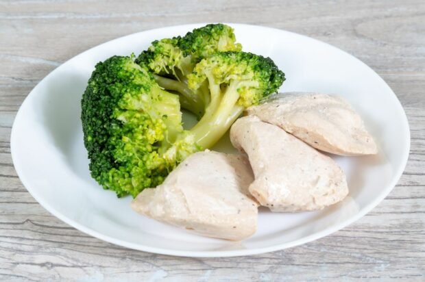 Boiled turkey with broccoli – a simple and delicious recipe, how to cook step by step