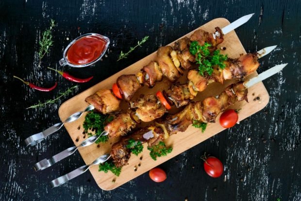 Rabbit kebab on the grill is a simple and delicious recipe, how to cook step by step