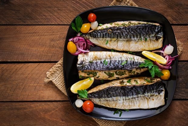 Baked mackerel with herbs 