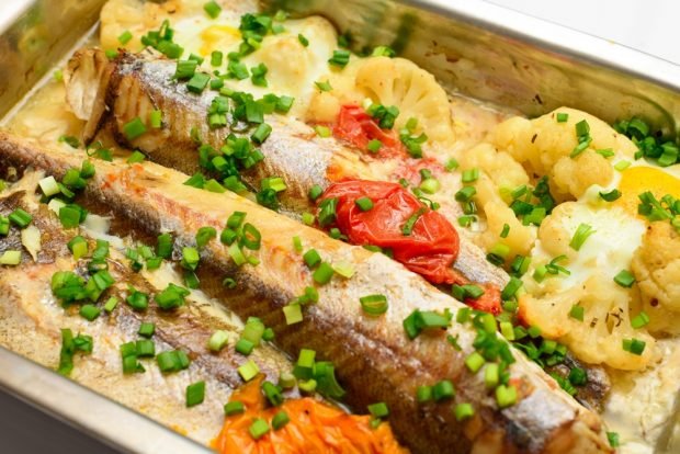 Hake with cauliflower in the oven 