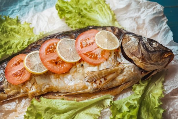 Baked crucian carp in the oven 