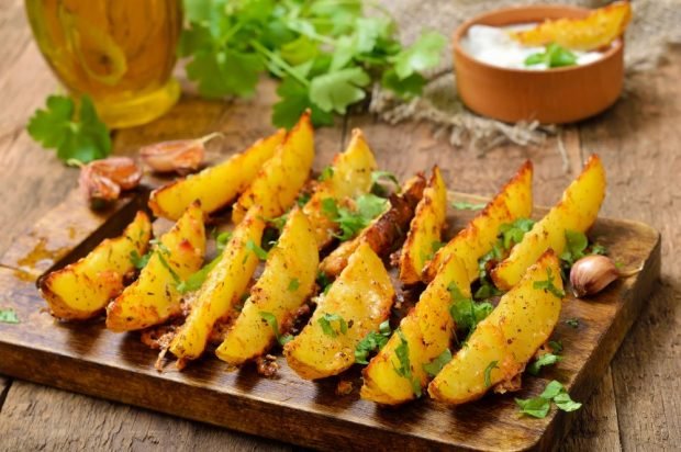 Rustic potatoes with garlic and herbs – a simple and delicious recipe, how to cook step by step