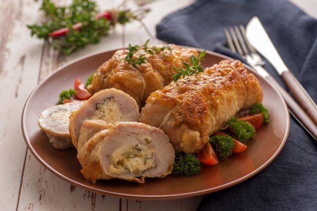 Stuffed turkey roll is a simple and delicious recipe, how to cook step by step