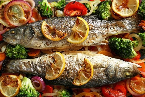 Perch with vegetable side dish in the oven is a simple and delicious recipe, how to cook step by step