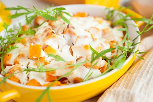 Rice casserole with pumpkin and mozzarella 