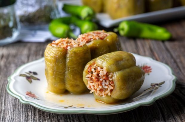 Stuffed pepper in a slow cooker 