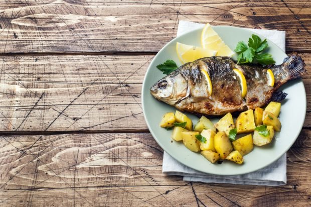 Carp with potatoes in the oven – a simple and delicious recipe, how to cook step by step