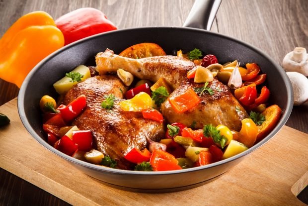 Chicken legs with bell pepper in a frying pan – a simple and delicious recipe, how to cook step by step