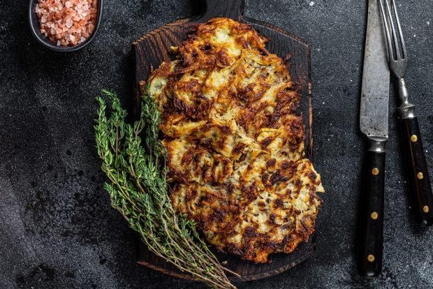 Draniki with herbs and flaxseed flour 