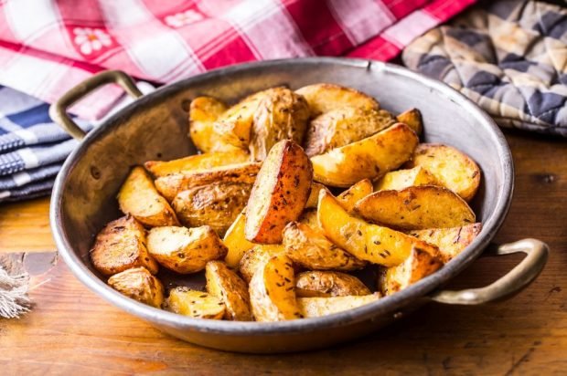 Rustic potatoes with cumin