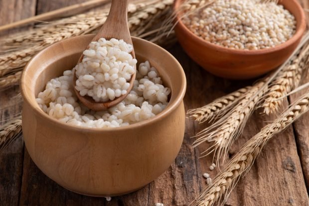 Pearl porridge in pots 