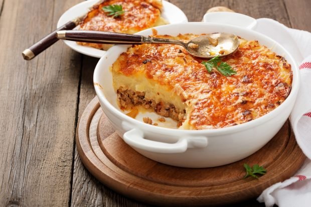 Potato casserole with minced meat in English