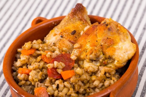 Chicken with barley porridge in pots – a simple and delicious recipe, how to cook step by step