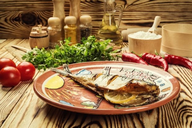 Mackerel with lemon and chili in the oven