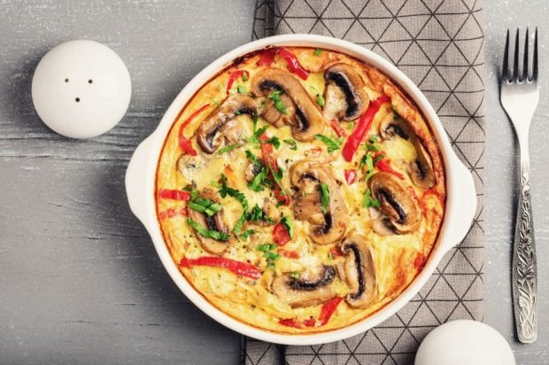 Omelet with champignons and bell pepper in the oven 