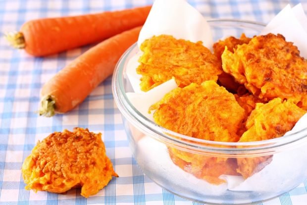 Carrot pancakes with corn flour