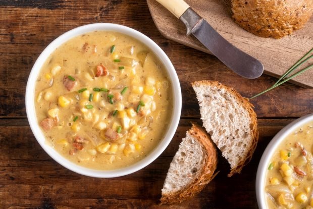 Milk soup with corn and bacon