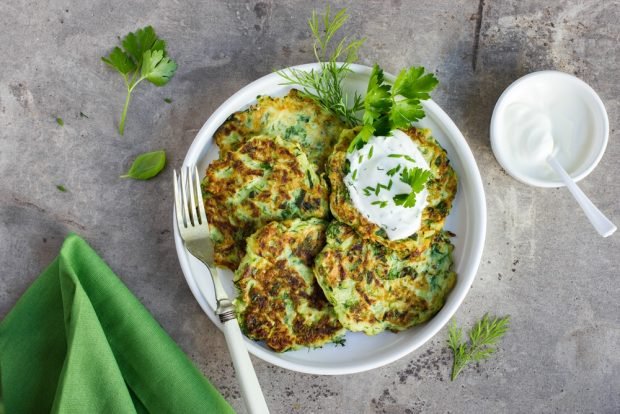 Zucchini pancakes – a simple and delicious recipe, how to cook step by step