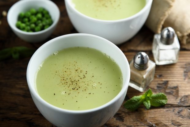 Light pea soup from green peas is a simple and delicious recipe how to cook step by step