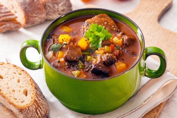 Beef stew with potatoes, celery and bell pepper