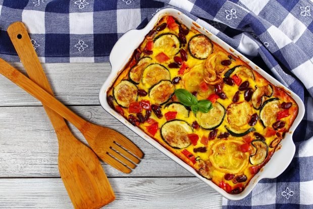 Zucchini casserole with bell pepper and beans is a simple and delicious recipe, how to cook step by step