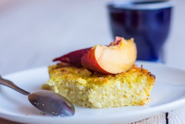 Cottage cheese casserole with rice and peaches