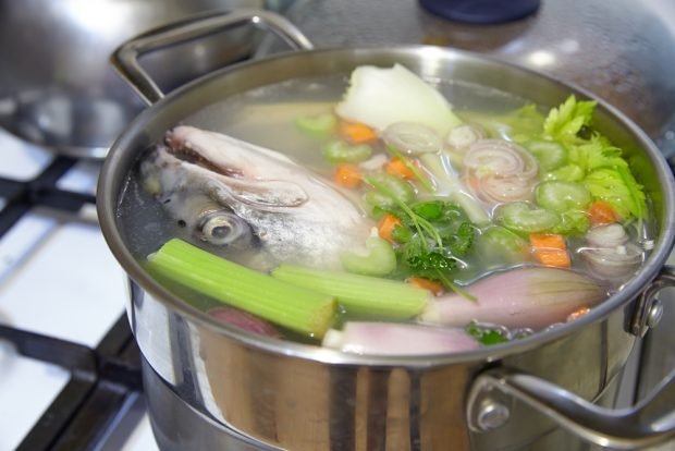 Fish broth from whole fish