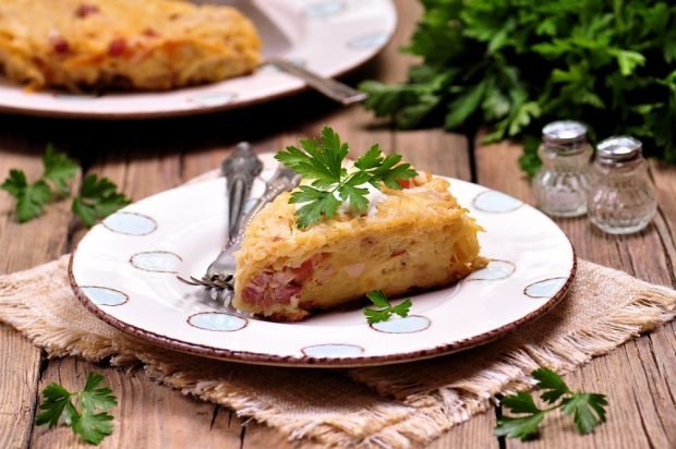 Potato casserole with bacon and cheese in a slow cooker