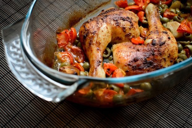 Chicken legs with vegetables and olives – a simple and delicious recipe, how to cook step by step