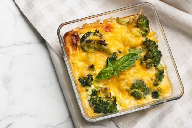 Cauliflower casserole with broccoli 