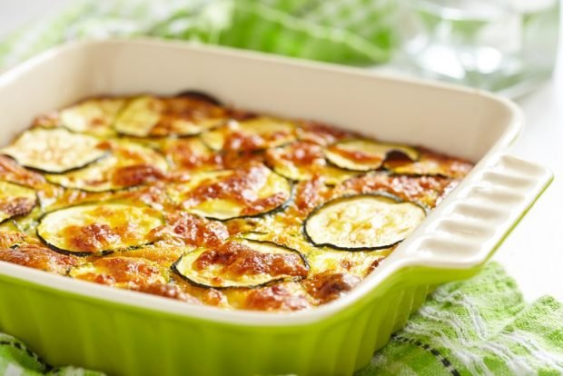 Zucchini casserole with cheese 