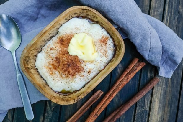 Rice porridge with butter in the oven 