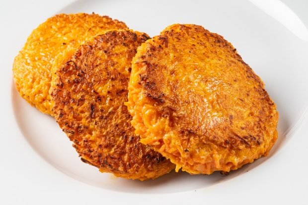 Carrot pancakes – a simple and delicious recipe, how to cook step by step