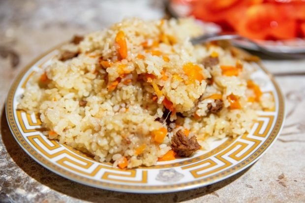 Pilaf in a slow cooker 