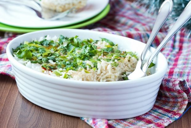 Rice casserole with eggs and herbs 