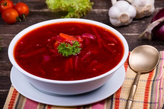 Borscht with ham