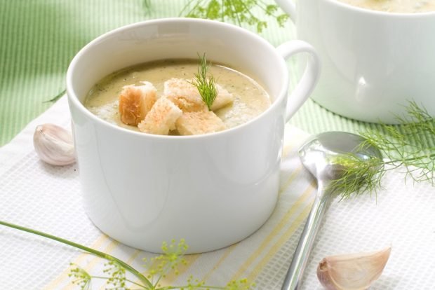 Pea soup-puree with mushrooms – a simple and delicious recipe, how to cook step by step