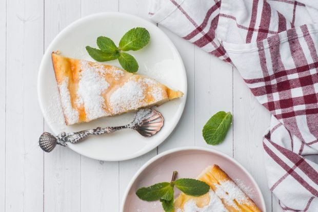 Cottage cheese casserole with powdered sugar 