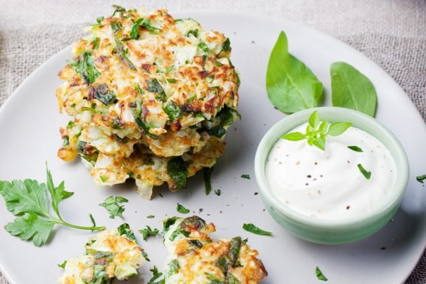 Cabbage pancakes with spinach