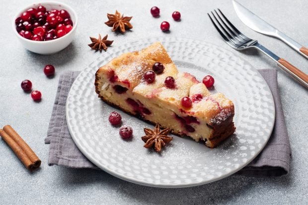 Cottage cheese casserole with cranberries 