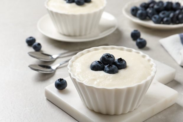 Semolina porridge on kefir