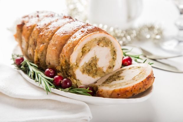 Turkey roll with stuffing – a simple and delicious recipe, how to cook step by step